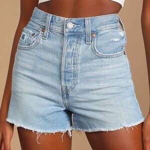 Levi's Ribcage Shorts Premium Light Wash Distressed Size 24